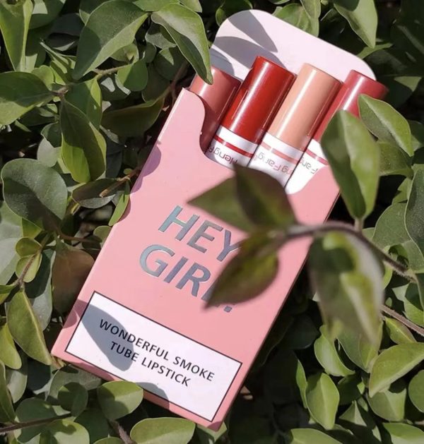 4-in-1 Matte Lipstick Set – Cigarette Shape, Long-Lasting & Non-Sticky Gloss