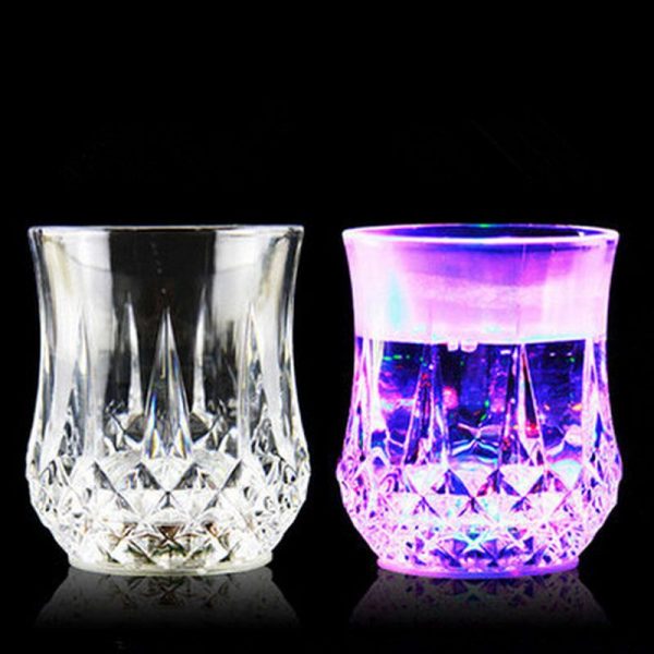 LED Glowing Water Cup โ Flashing Pineapple Mug Rainbow Light Inductive โ 200ml