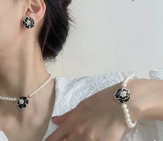 Elegant Flower Pearl Jewelry Set | Necklace, Earrings & Bracelet for Women